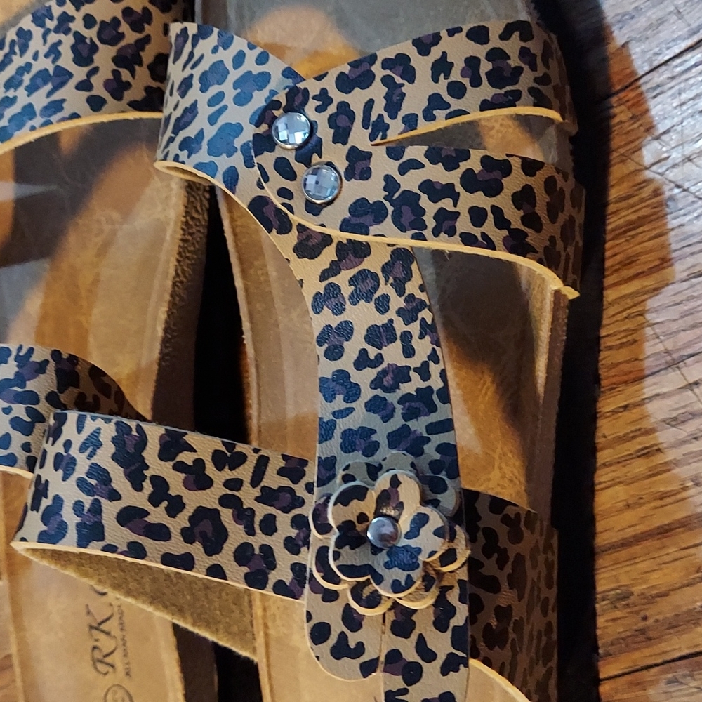 Shoes - Picture 5 of 7